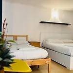 Apartment Parcheggio & Metro M2 - Duomo E Navigli - Wifi & Ac *