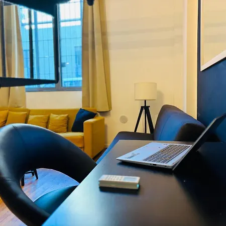 Apartment Parcheggio & Metro M2 - Duomo E Navigli - Wifi & Ac Mailand
